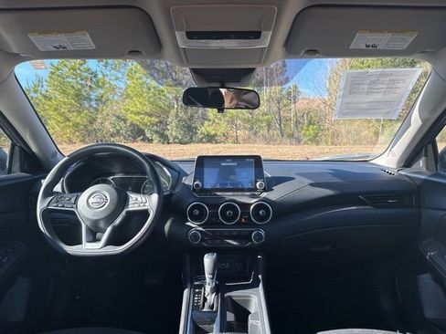 Used 2024 Nissan Sentra SV image 15