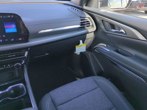 New 2026 Chevrolet Traverse LT w/ Driver Confidence Package FWD image 16