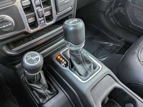 Used 2021 Jeep Wrangler Unlimited Sahara image 18