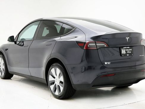 Used 2024 Tesla Model Y Long Range image 6