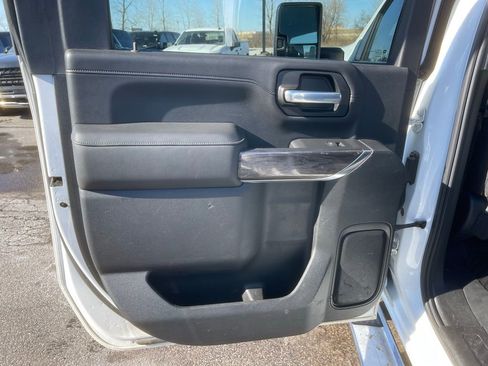 Used 2020 Chevrolet Silverado 3500 LTZ w/ LTZ Convenience Package image 25