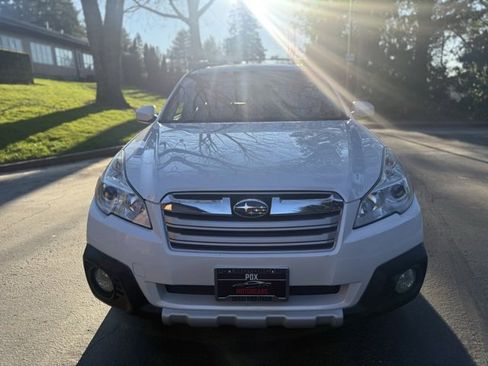 Used 2014 Subaru Outback 2.5i Limited w/ Moonroof Package image 2