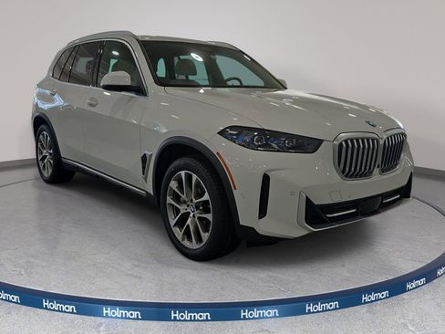 Certified 2024 BMW X5 sDrive40i w/ Premium Package RWD image 3