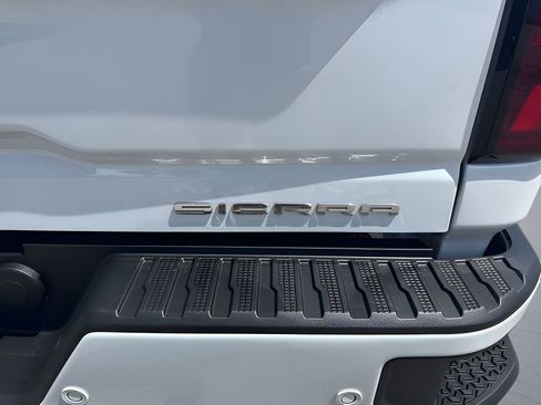 New 2026 GMC Sierra 3500 Denali Ultimate AWD/4WD image 39