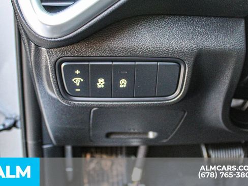 Used 2025 Kia Soul LX w/ LX Technology Package FWD image 29
