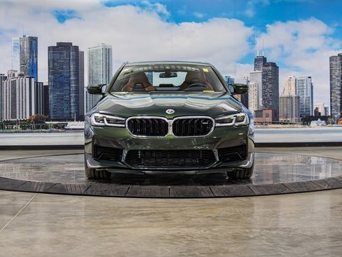 Used 2023 BMW M5 w/ Executive Package image 3