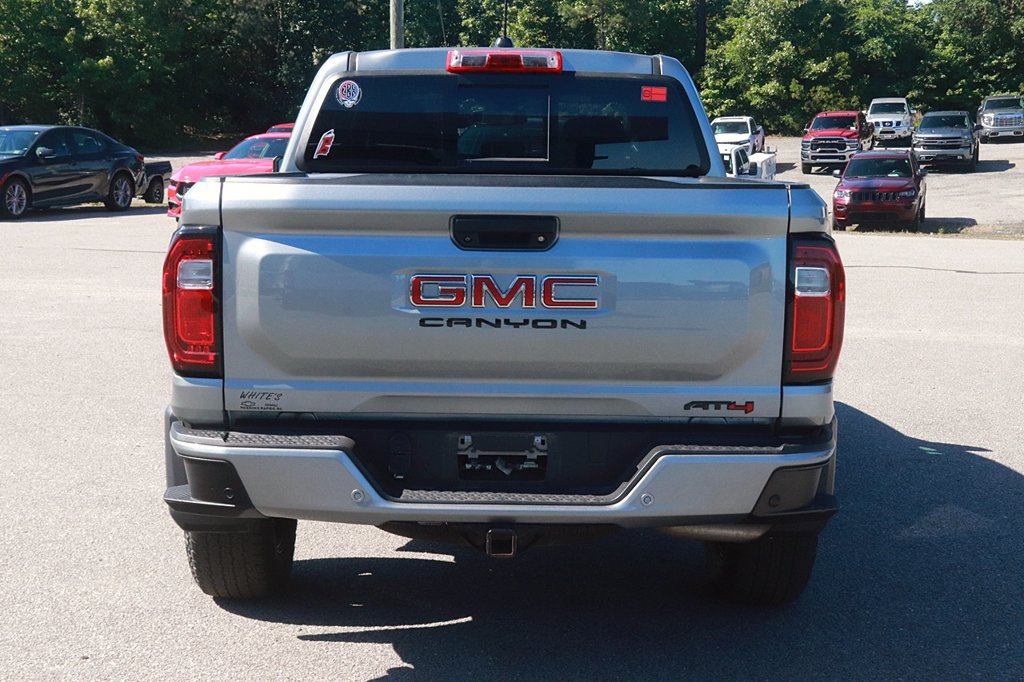 Used 2023 GMC Canyon AT4 w/ AT4 Premium Package AWD/4WD image 6
