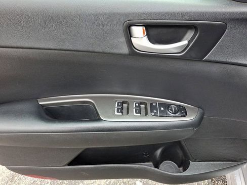 Used 2018 Kia Optima LX w/ 17" Alloy Wheels Package image 12