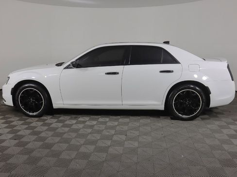 Used 2018 Chrysler 300 S image 16