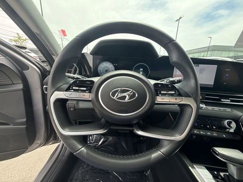 Certified 2023 Hyundai Elantra SEL w/ Convenience Package FWD image 14