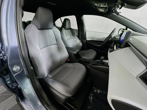 Used 2025 Toyota Corolla SE image 28