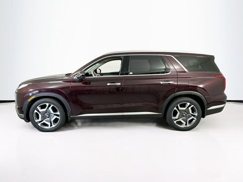 Used 2023 Hyundai Palisade Limited w/ Winter Package image 8
