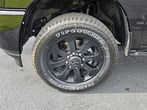 New 2025 RAM 2500 Laramie AWD/4WD image 9