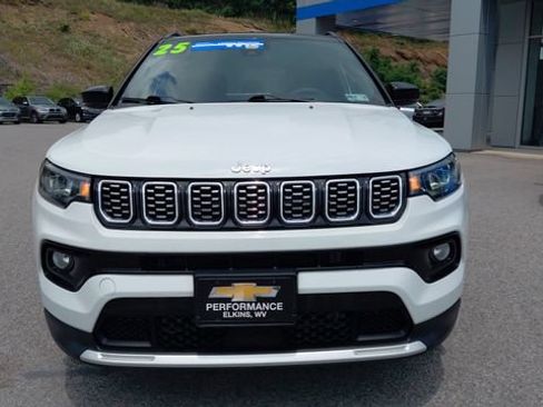 Used 2025 Jeep Compass Limited AWD/4WD image 9
