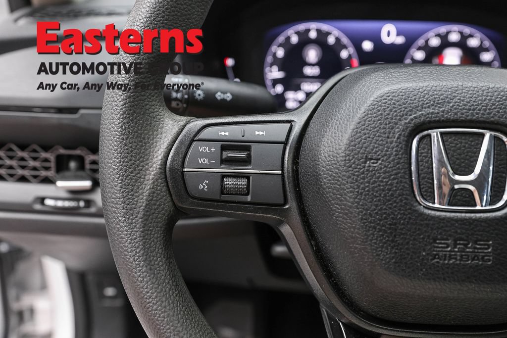 Used 2025 Honda Accord SE image 17