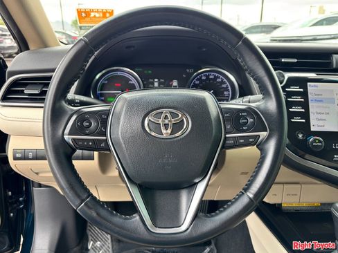 Used 2020 Toyota Camry XLE w/ Carpet Mat Package FWD image 19