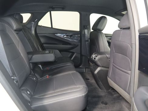 Used 2025 Chevrolet Blazer EV LT AWD/4WD image 13