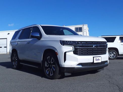 Used 2021 Chevrolet Tahoe Premier w/ Premium Package image 6