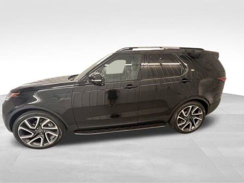 New 2025 Land Rover Discovery S image 4