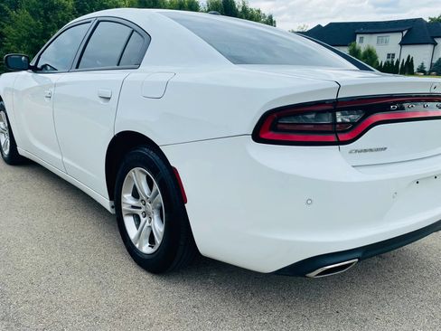 Used 2021 Dodge Charger SXT RWD image 4