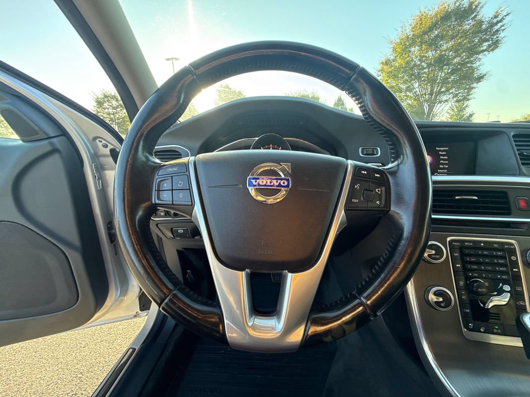 Used 2015 Volvo V60 T5 Cross Country w/ Climate Package AWD/4WD image 19