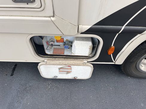 Used 2018 Ford E-450 and Econoline 450 Super Duty w/ Motorhome Prep Package RWD image 30