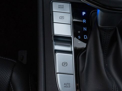 New 2025 Hyundai Elantra Limited image 29