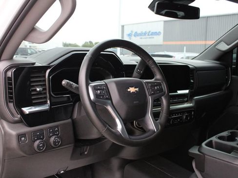 Used 2025 Chevrolet Silverado 2500 LT w/ Z71 Chrome Sport Edition AWD/4WD image 2