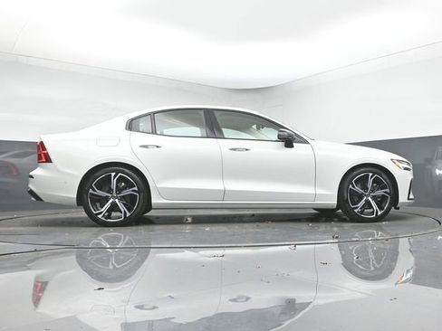 Used 2024 Volvo S60 B5 Ultimate image 42