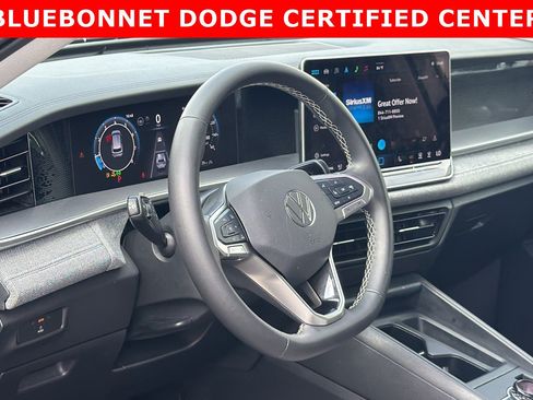 Used 2025 Volkswagen Tiguan S AWD/4WD image 13