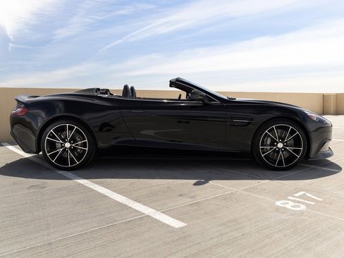 Used 2015 Aston Martin Vanquish Volante RWD image 6