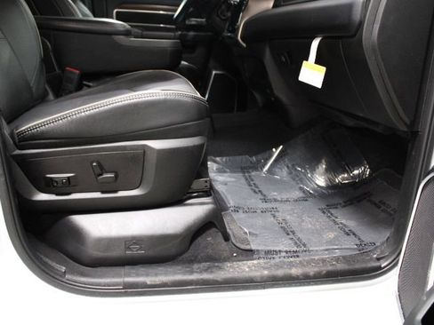 Used 2024 RAM 2500 Laramie image 23