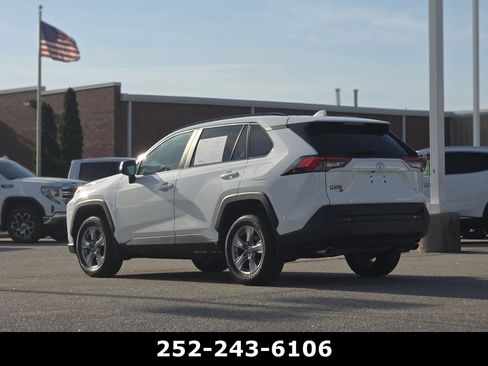 Used 2024 Toyota RAV4 XLE w/ Convenience Package image 5