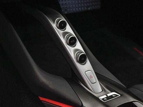 Used 2018 Ferrari 812 Superfast RWD image 38