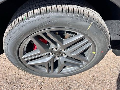 New 2026 Ford Explorer ST-Line w/ ST-Line Street Pack image 3