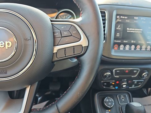 Used 2019 Jeep Compass Trailhawk w/ Leather Interior Group AWD/4WD image 21