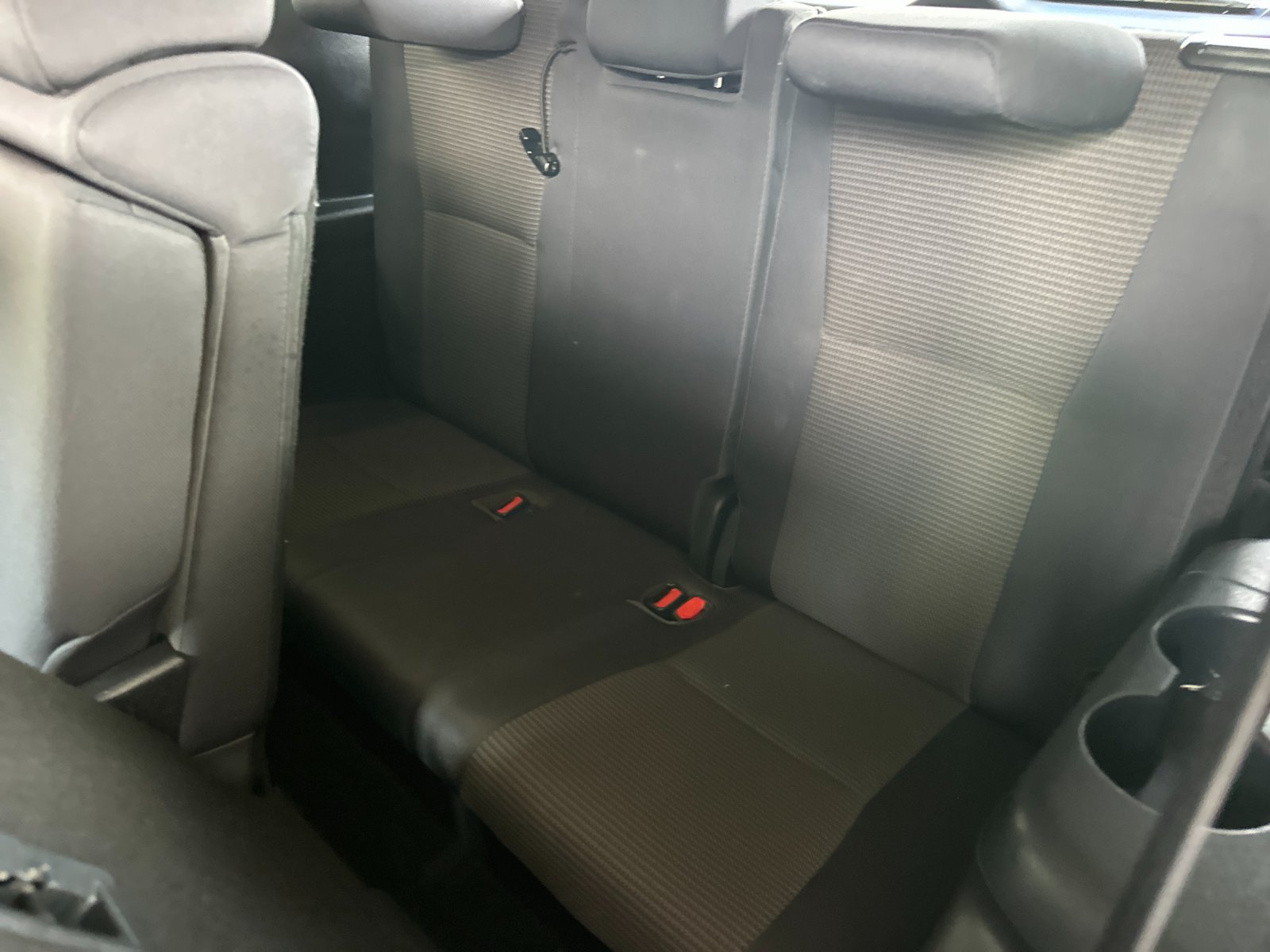 Used 2023 Toyota Highlander LE FWD image 14