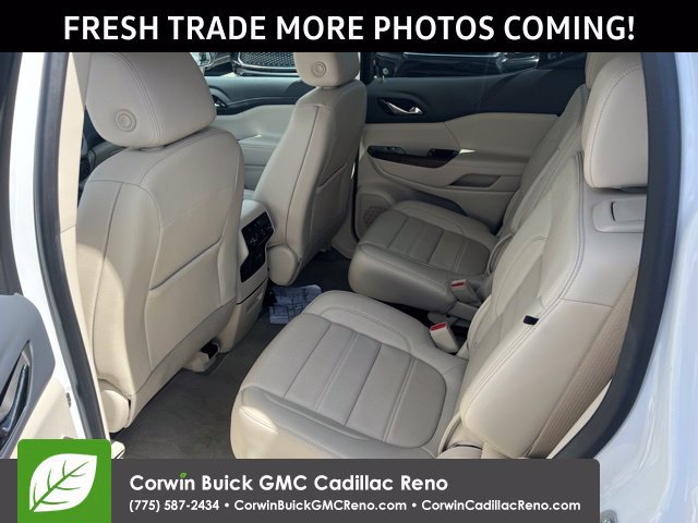 Used 2023 GMC Acadia Denali w/ Denali Ultimate Package AWD/4WD image 11