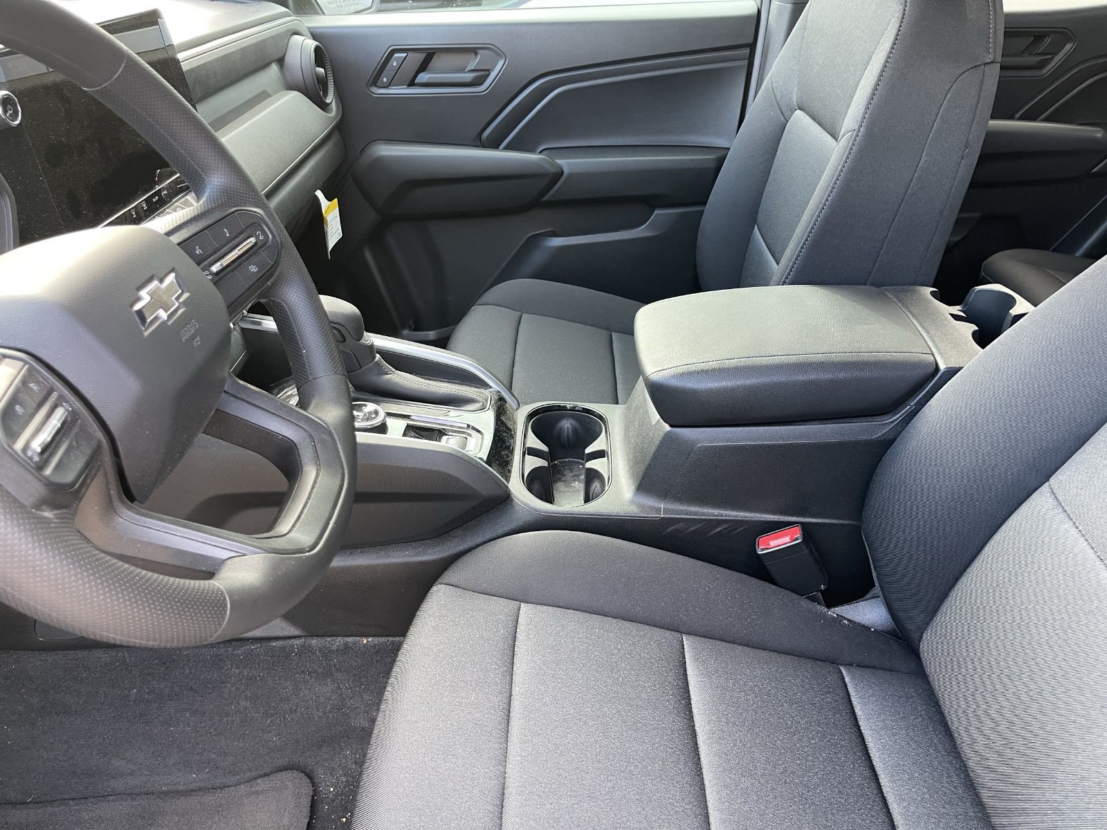Used 2024 Chevrolet Colorado Trail Boss w/ Advanced Trailering Package AWD/4WD image 9