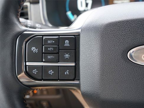 Used 2022 Ford F150 Platinum w/ FX4 Off-Road Package AWD/4WD image 17