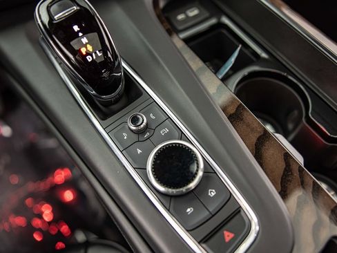 Used 2023 Cadillac Escalade Sport Platinum w/ LPO, ONYX Package image 33