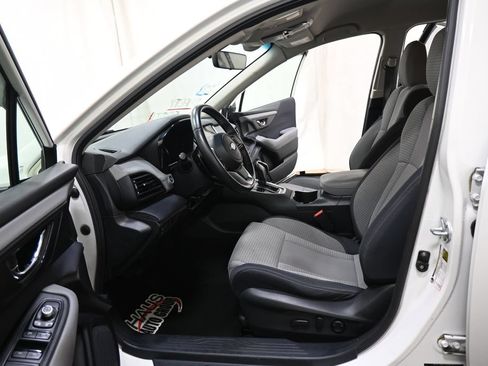 Used 2022 Subaru Outback Premium AWD/4WD image 5