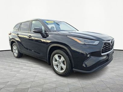 Used 2024 Toyota Highlander LE
