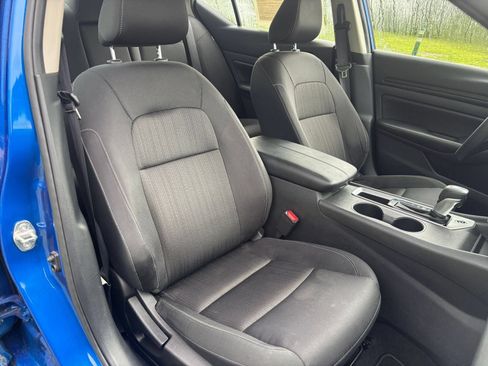 Used 2025 Nissan Altima 2.5 SV FWD image 37