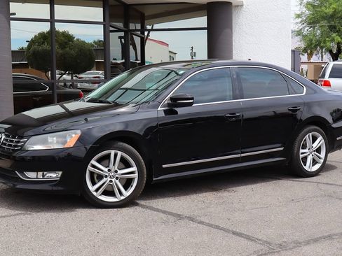 Used 2015 Volkswagen Passat TDI SEL Premium FWD image 3