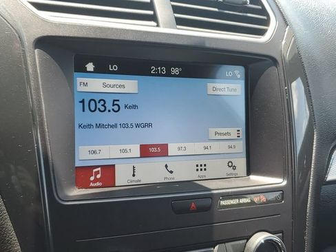 Used 2019 Ford Explorer XLT w/ Equipment Group 201A AWD/4WD image 17