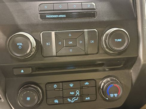Used 2017 Ford F250 XLT w/ XLT Value Package AWD/4WD image 11