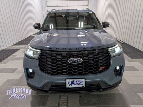 Used 2025 Ford Explorer ST image 6