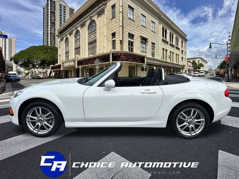 Used 2013 MAZDA MX-5 Miata Sport image 3