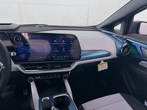 New 2026 Chevrolet Equinox EV LT w/ Convenience Package II AWD/4WD image 26